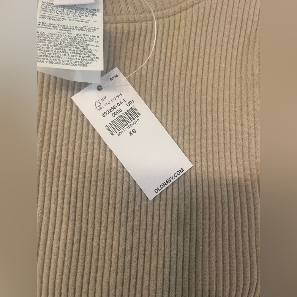 Old Navy shirt , women’s xs, NEW - Picture 2 of 3